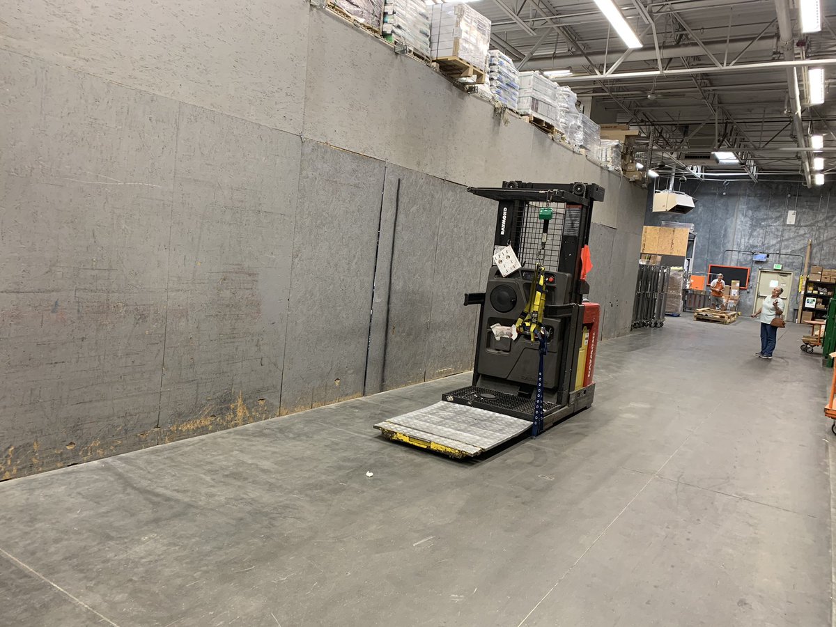 briananderson82's tweet photo. Home run again! Even brought our bookkeeper back to receiving to see the phenomenal job our freight team has done! Thank you to our freight team for a job well done as always! https://t.co/scsZDVUBMB
