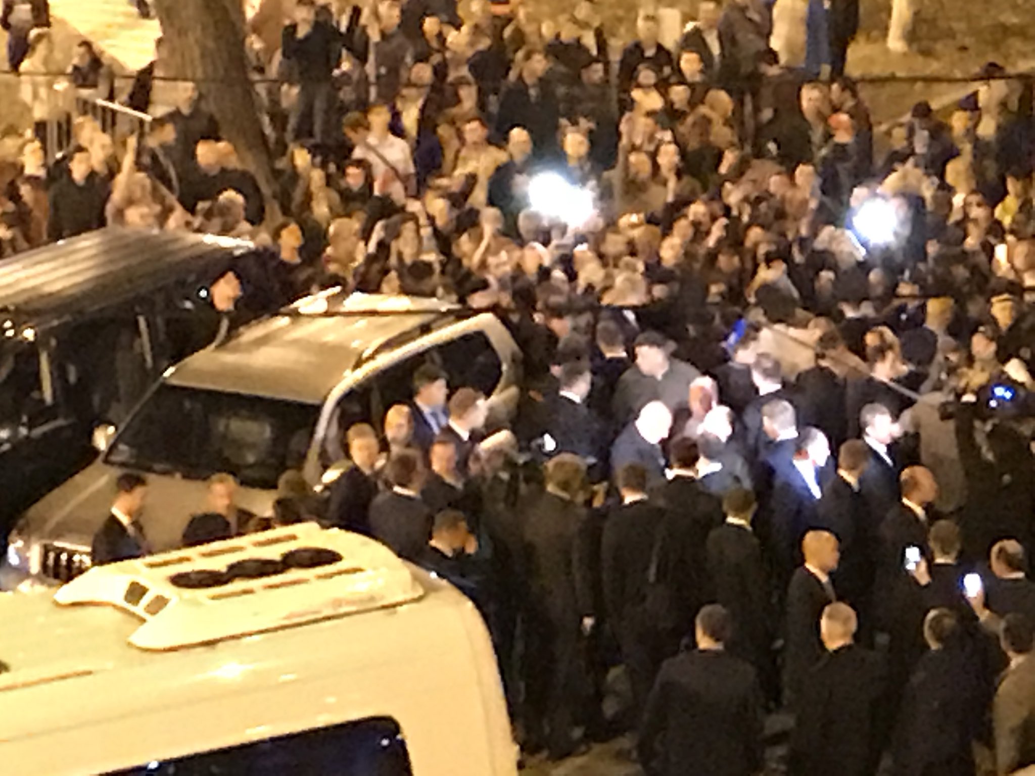 DpFKmAPWsAAL3y4.jpg:large