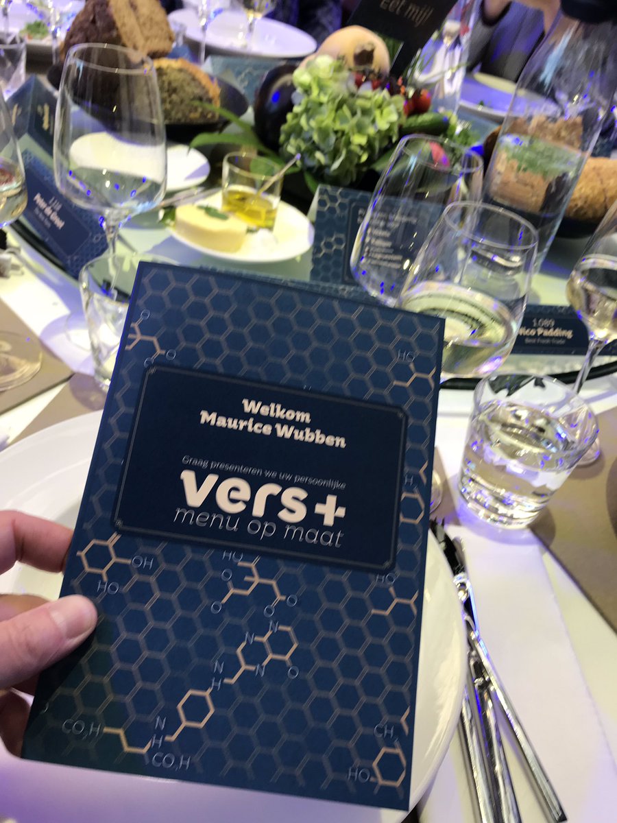 mauricewubben's tweet photo. Bij het #versplus personalized diner; beginnen met een soep; voor mij met gemiddeld eiwitten; is goed voor mij, zo wijst mijn #DNA uit. #meerpersonalizedkanetennietzijn https://t.co/8VBBFXcdoD