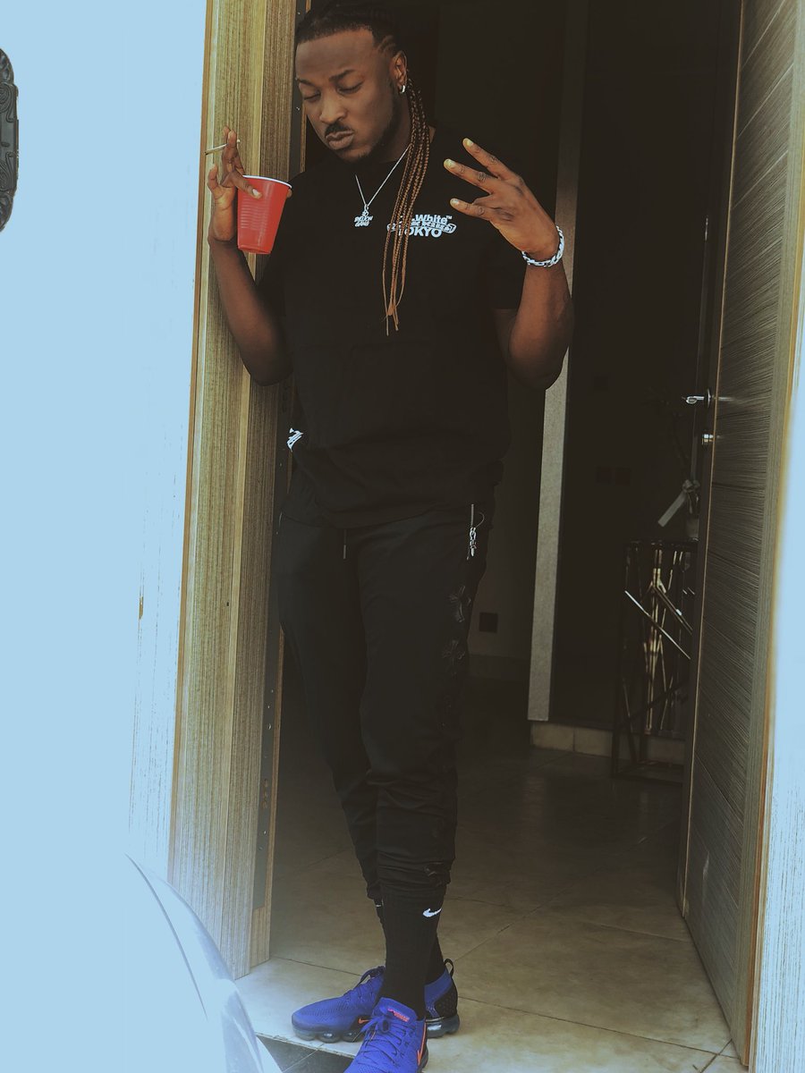 Peruzzi's tweet photo. Just A Young Nigga With Wisdom &amp; A Red Cup 😃 https://t.co/DSnqtMs55O