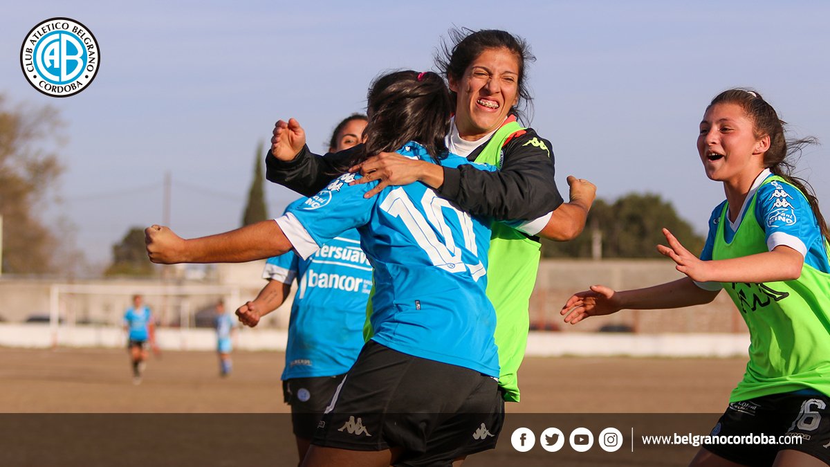 Belgrano's tweet photo. 🔵⚽ #BelgranoLCF | A una fecha del cierre, el equipo de #FútbolFemenino de #Belgrano se consagró campeón del Clasificatorio.
Las chicas jugarán la final anual con Racing.
➡ https://t.co/mZBmgr47lD https://t.co/E8WgtrWj6h