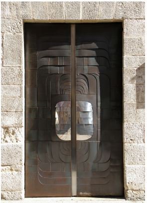 COABurgos on X: "#ArquitecturaEnBurgos #MorenoBarberá #CasaDelCordón #Arte La intervención quedó enriquecida con la integración de una valiosa colección de obras de arte -Lucio Muñoz, José Luis Sánchez, Amadeo Gabino- concebidas y ejecutadas
