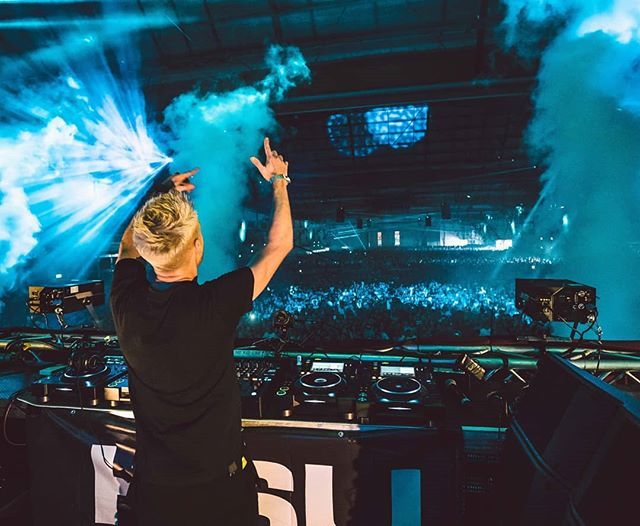 codeblackmedia's tweet photo. 20k Australian Hardstyle lovers in one arena.
See you in December❤️
#knockoutcircuz https://t.co/Q0nQFCJWVH