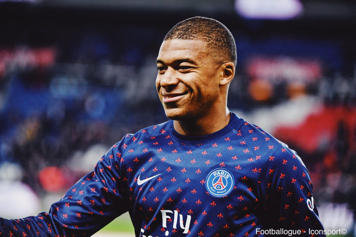 Footballogue's tweet photo. [#L1🇫🇷] Mbappé🇫🇷 💬 : "Beaucoup disent que le niveau de la L1 n'est pas bon. Je ne suis pas de cet avis. Quand on voit tous les jeunes joueurs qui sont transférés dans les grands clubs européens, beaucoup viennent de la Ligue 1."

(BeIN Sport) https://t.co/lryKRlLRNC