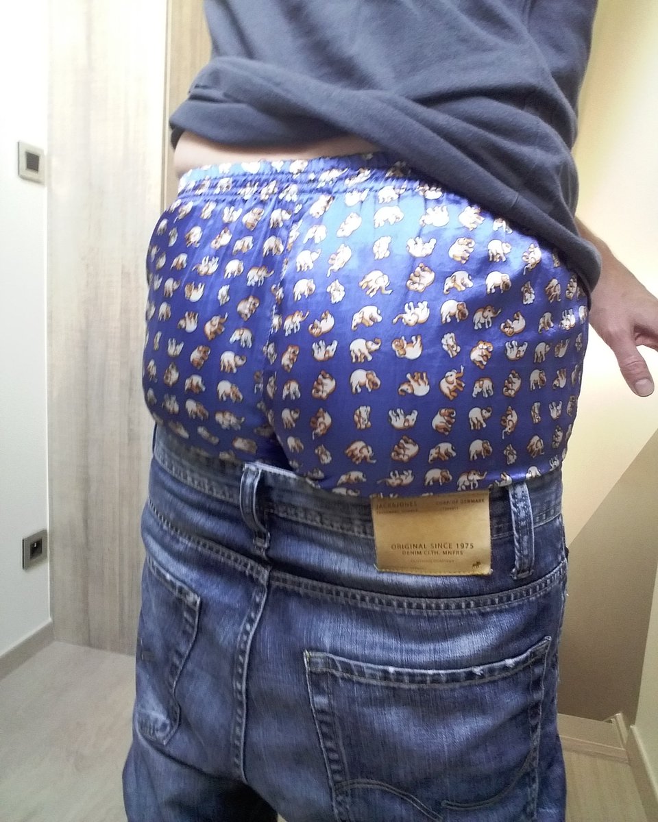 ledger_phoenix's tweet photo. So what do you think about this one? #sagger #saggingboy #gaysagging #sagging #gayboy #gay #satinboxers #silkyboxers #silkboxers #satingear #boxershorts #satinboxershorts #sagginbutt #lowsag #lowsagging #boxershorts #phoenixledger https://t.co/xTBpO8jvEJ