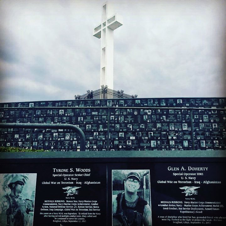 ProjectWarPath's tweet image. Respect, never forget... #ProjectWarPath #HillaryClintonKilledMyFriends #TyWoods #GlenDoherty #Benghazi #911 #NeverForgive #NeverForget #LockHerUp #LLTB