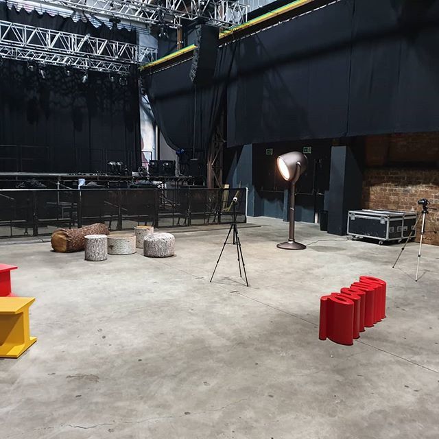 MrNorma's tweet photo. Setting up some @cameronevents @alleventhire #furniture for a VR photoshoot....
.
.
.
@samsunguk #360 #eventprofs #canitakeaseat #wearecameron https://t.co/nZ1pljDNCh https://t.co/xRyhMcZtKV