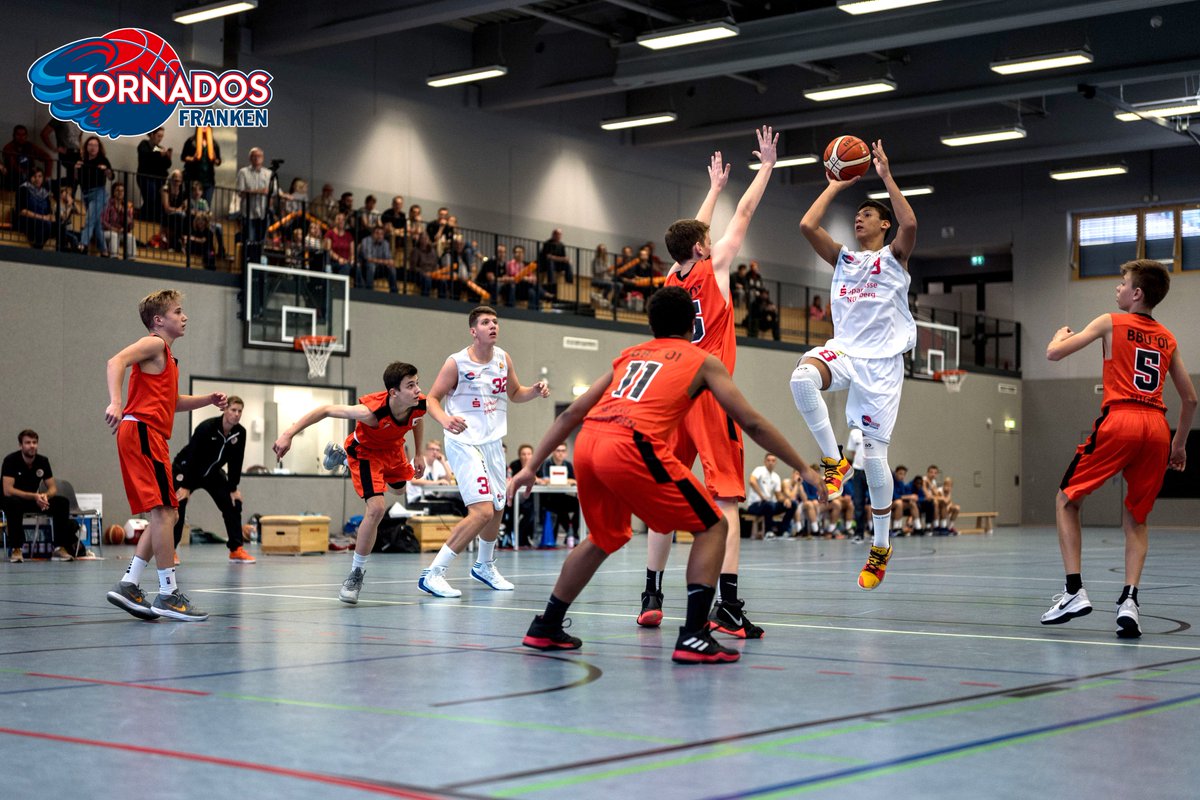 TornadosFranken's tweet photo. Es war fantastisch! Herzlichen Dank an alle die da waren und uns unterstützt haben! Danke @NN_Sportler für den super Bericht im Stadtanzeiger!
Unser eigener Nachbericht hier: https://t.co/WxtcEvlzkc
#winningame #endlichjbbl #tornadosfranken #oneteam🏀  #jbbl @dieNBBL https://t.co/6a0fMbHHh8