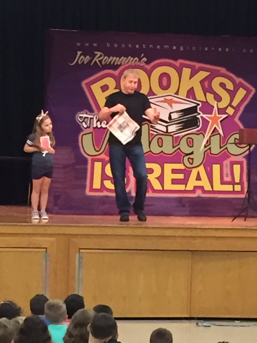 17lifeisgood's tweet photo. Magician Joe Romano AMAZED and DAZZLED us about some special books! Our class magician’s assistant was Isabella 🎩 📚 Thanks to our Dugan PTA! @FJDugan @MTPSNJ #booksthemagicisreal #joeromano #mrsleisterssecondgrade https://t.co/QtLaFMpIlP