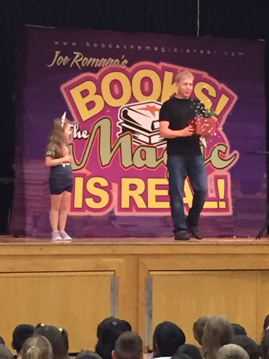 17lifeisgood's tweet photo. Magician Joe Romano AMAZED and DAZZLED us about some special books! Our class magician’s assistant was Isabella 🎩 📚 Thanks to our Dugan PTA! @FJDugan @MTPSNJ #booksthemagicisreal #joeromano #mrsleisterssecondgrade https://t.co/QtLaFMpIlP