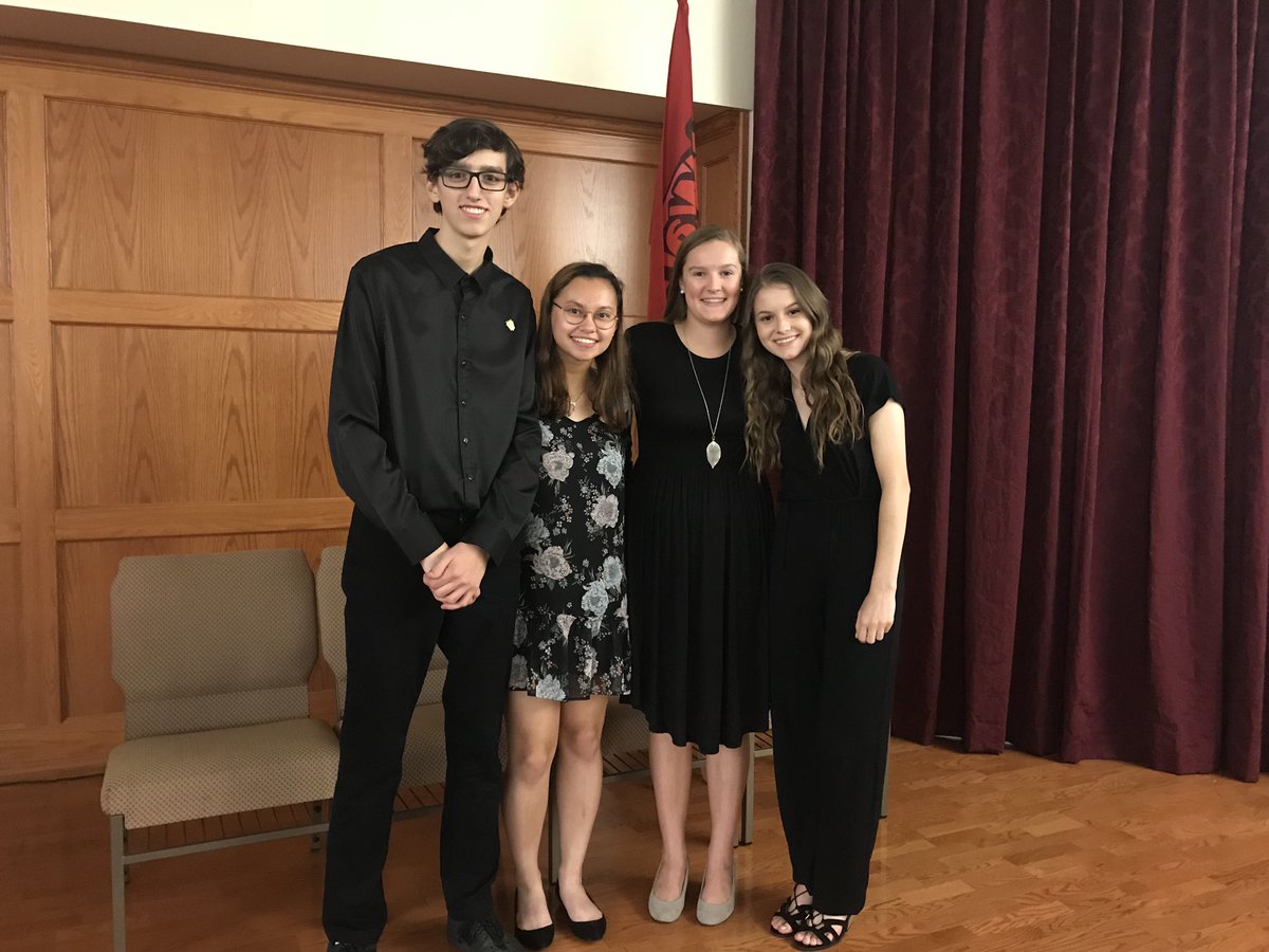 FvhsNhs's tweet photo. Nhs- We had such a great night at inductions! Congratulations!! And a special thanks to our advisors and volunteers, here’s to a great year!❤️ https://t.co/dPJdpOGmOp
