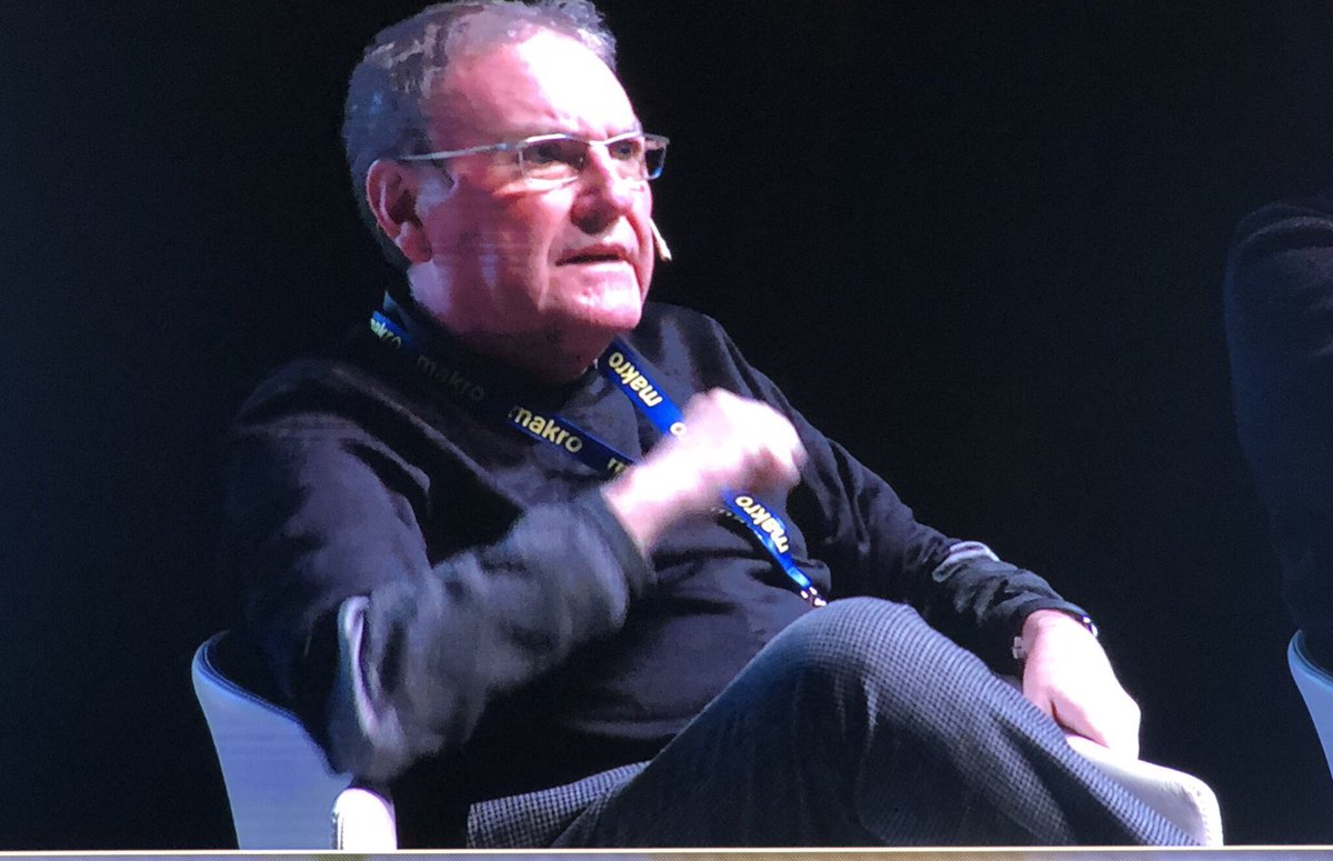 juliaplozano's tweet image. Se nos ha hecho corto el diálogo sobre la trayectoria de la #CocinaEspañoladeVanguardia con #RafaelGarciaSantos @JCCapel #JoanRoca @QiqeDacosta y @uncomino moderados por @PauArenos  
Innovar, compartir, ser libres y no acomodarse, para afrontar las nuevas reglas 👏🏻 #ssg18