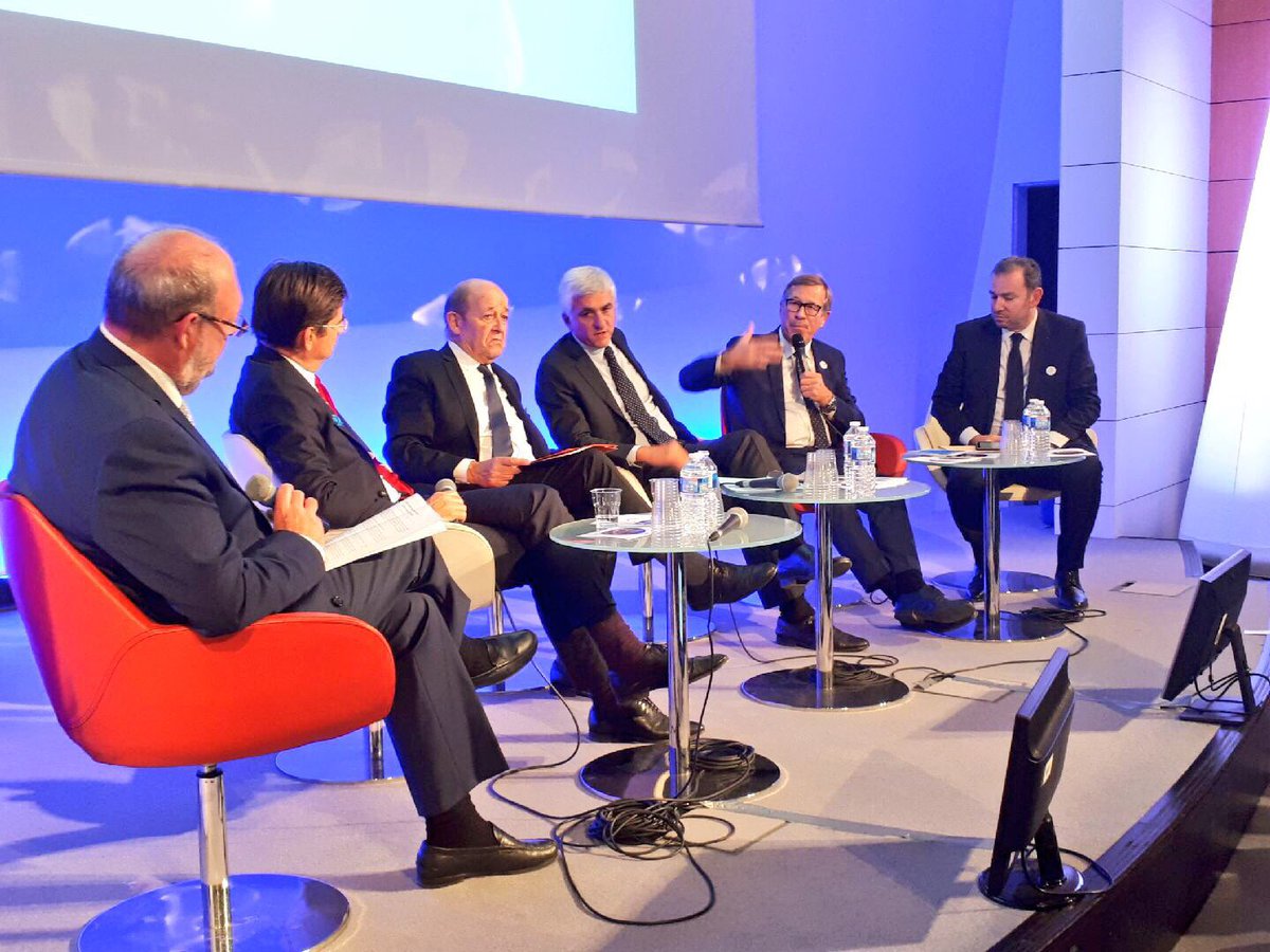 France_Inte's tweet image. Lancement officiel de la #TeamFranceExport avec @JY_LeDrian
et @Herve_Morin chez @businessfrance. Nouveau dispositif et politique rénovée pour accompagner les #PME et #ETI 🇫🇷 dans leur conquête de l’international. #export