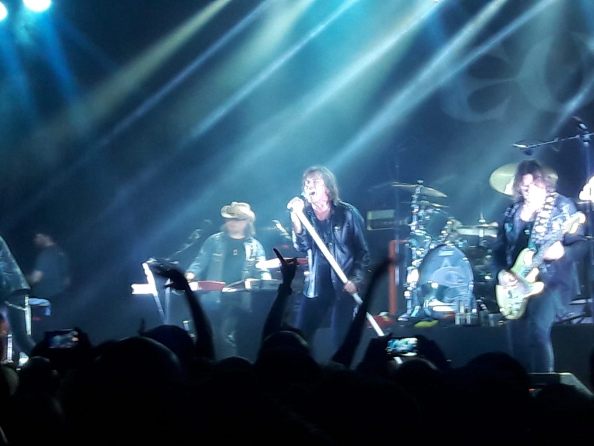 <a href="/EuropeFCSpain/">EuropeFanClubSpain</a> Aquí os dejamos una muestra de algunos fotos tomadas en el concierto de <a href="/LaRivieraSala/">Sala La Riviera</a>