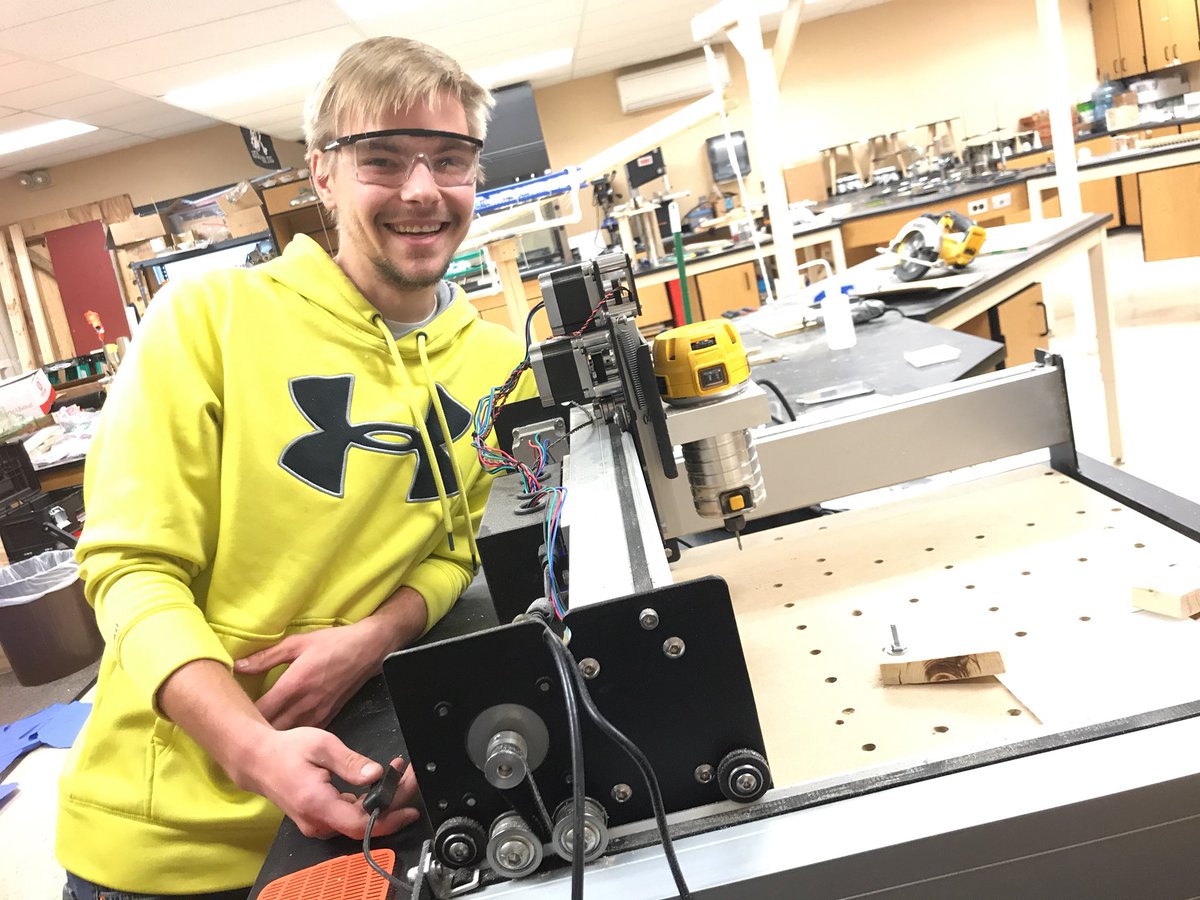 KilldeerRobotic's tweet photo. T-4 days till MALL DAY!!!!!! #bisonbest #thanks2BESTrobotics #BESTRobotics2018 #BESTRobotics25years https://t.co/zBP7s8ew0I