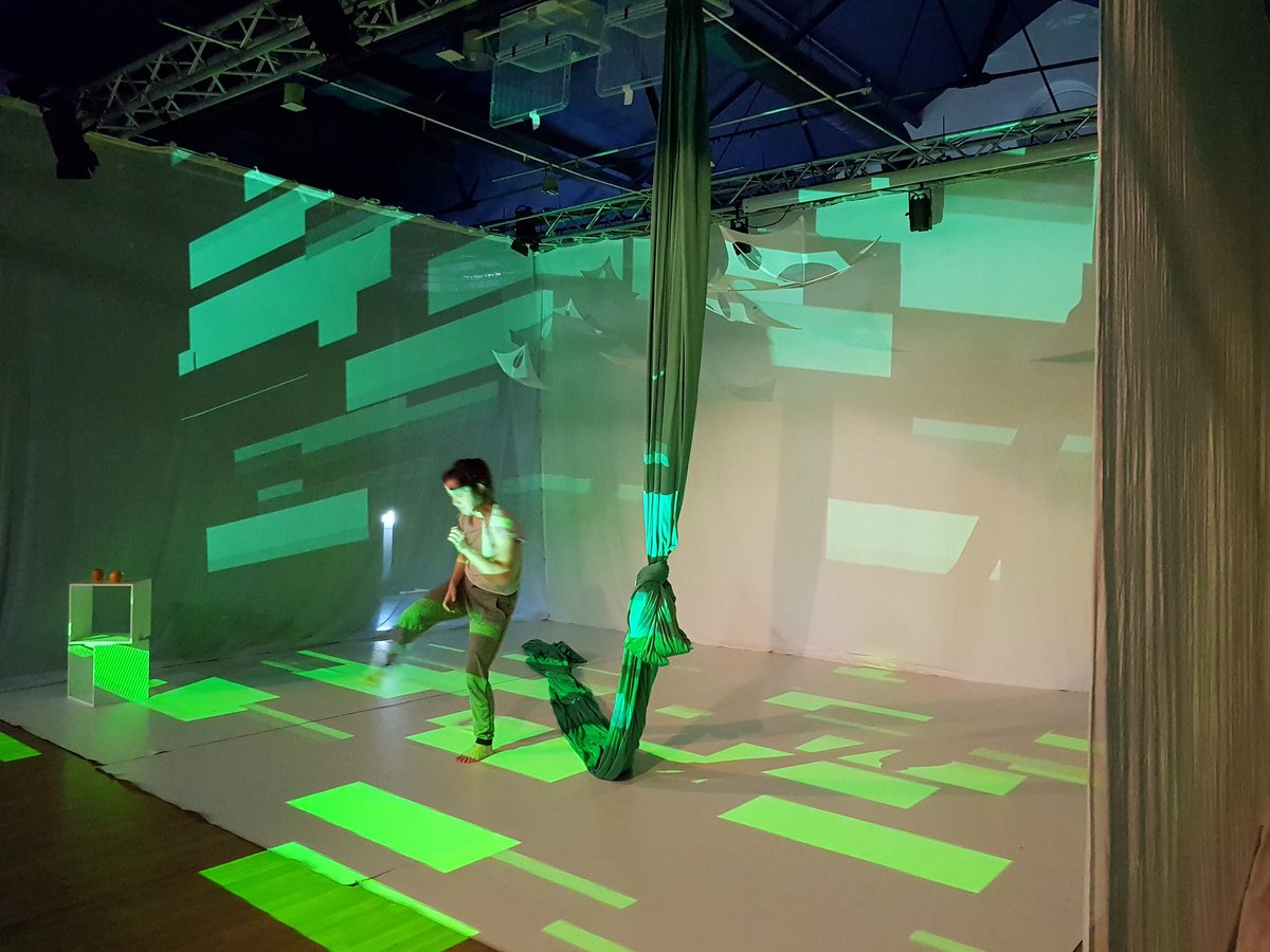 Day 2 #LLDCRnD #Lost residency @Kala_Sangam developing choreography great day at Ganges Theatre. Come and watch our performance on Fri 12th Oct at 4pm. #dancedigital #EEG #MentalHealthAwareness #Bradford <a href="/Dance_Bradford/">Dance Bradford</a> <a href="/beeYorkshire/">beeYorkshire</a> #Yorkshirehour