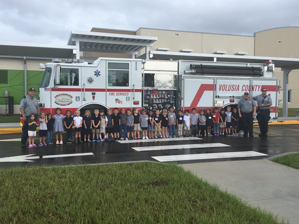 PiersonVPK's tweet photo. @PiersonVPK  had a visit from Volusia County Fire Services Department 44 today to celebrate National Fire Safety Day. “Get out, stay out, and call 911!” https://t.co/q7qwdg5z3T
