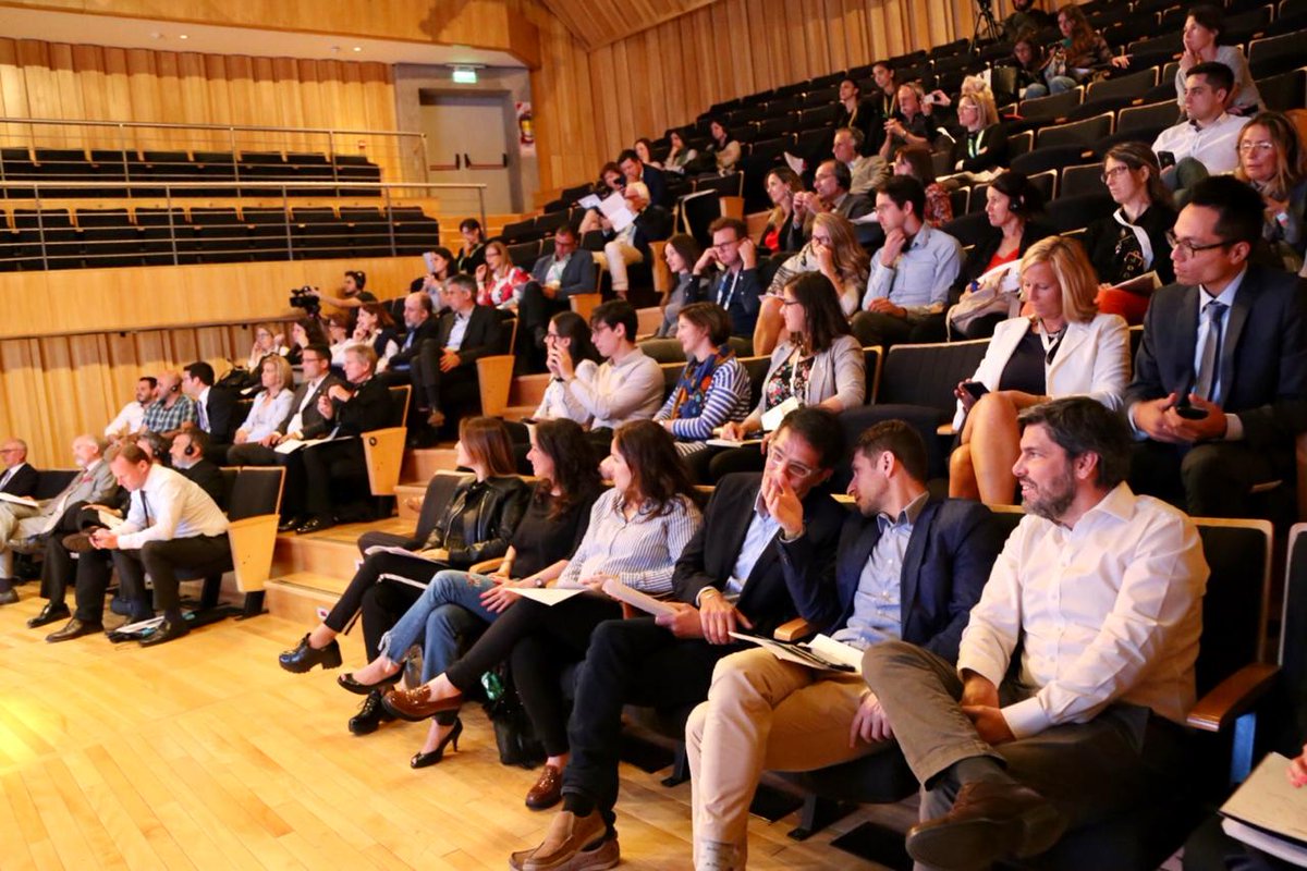 baciudadactiva's tweet photo. La Sala de Cámara de la @UsinadelArte recibe a las autoridades de las primeras 6 ciudades certificadas en #GlobalActiveCities (@buenosaires, Liverpool, Hamburgo, Lillehammer, Richmond y Ljubljana) para conocer las historias de estas #CiudadesActivas en el Congreso #BACiudadActiva https://t.co/wtVlaOYikS