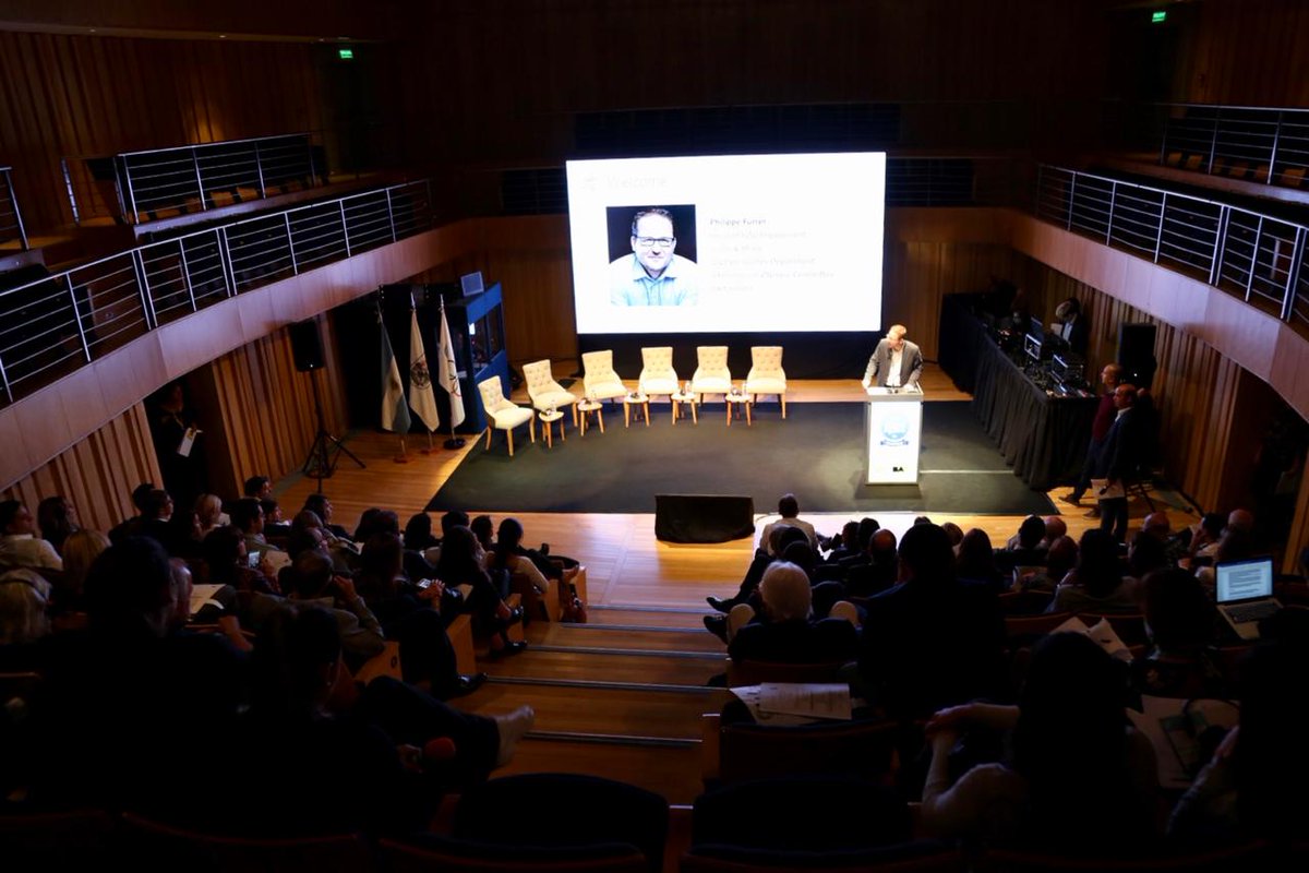 baciudadactiva's tweet photo. La Sala de Cámara de la @UsinadelArte recibe a las autoridades de las primeras 6 ciudades certificadas en #GlobalActiveCities (@buenosaires, Liverpool, Hamburgo, Lillehammer, Richmond y Ljubljana) para conocer las historias de estas #CiudadesActivas en el Congreso #BACiudadActiva https://t.co/wtVlaOYikS
