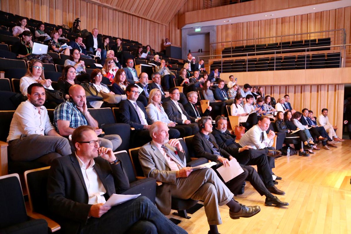 baciudadactiva's tweet photo. La Sala de Cámara de la @UsinadelArte recibe a las autoridades de las primeras 6 ciudades certificadas en #GlobalActiveCities (@buenosaires, Liverpool, Hamburgo, Lillehammer, Richmond y Ljubljana) para conocer las historias de estas #CiudadesActivas en el Congreso #BACiudadActiva https://t.co/wtVlaOYikS