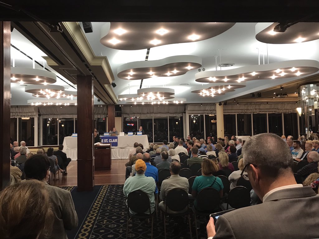 VotePeruski's tweet photo. Major townhall meeting with over 500 ppl on protecting the Great Lakes, especially one of the most at-risk areas, #lakestclair. @RepPaulMitchell promises to protect our Lakes but #MIAMitchell was, well, MIA. @CandiceMiller and @JohnJamesMI both attended. https://t.co/wTLvpkiyai