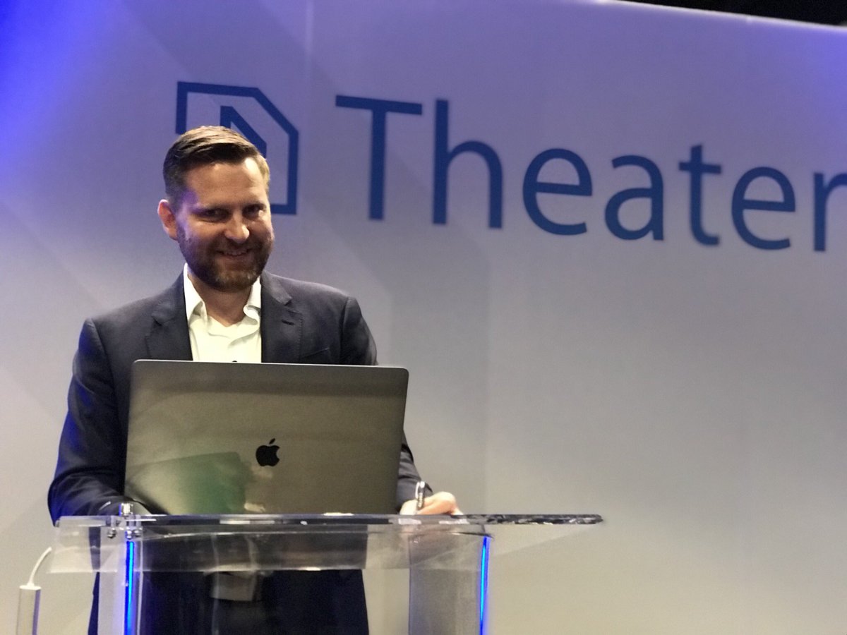 Chris_d_Cameron's tweet photo. @mikakuik is ready to present our #FlashDemo at #LSNA18. Come by the theater to join us and learn about the #FutureOfLearning. @Valamis https://t.co/CSDz2OqtbW