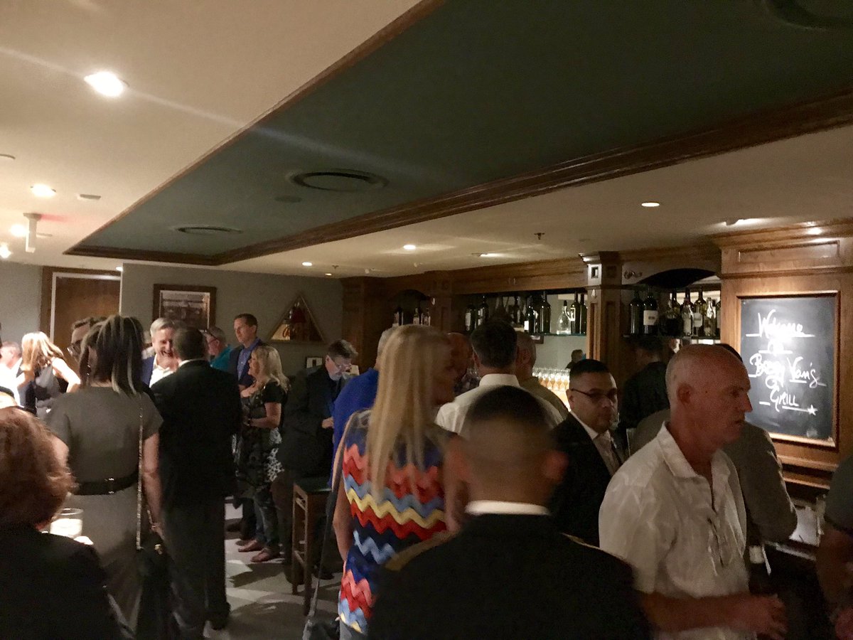 AceElectronics_'s tweet image. Thank you to everyone who attended our Dinner Reception last night at Bobby Van’s Grill. It was such a great night filled with good conversation, laughter, and amazing people! #AceElectronics #DinnerReception #AUSA2018 #Party