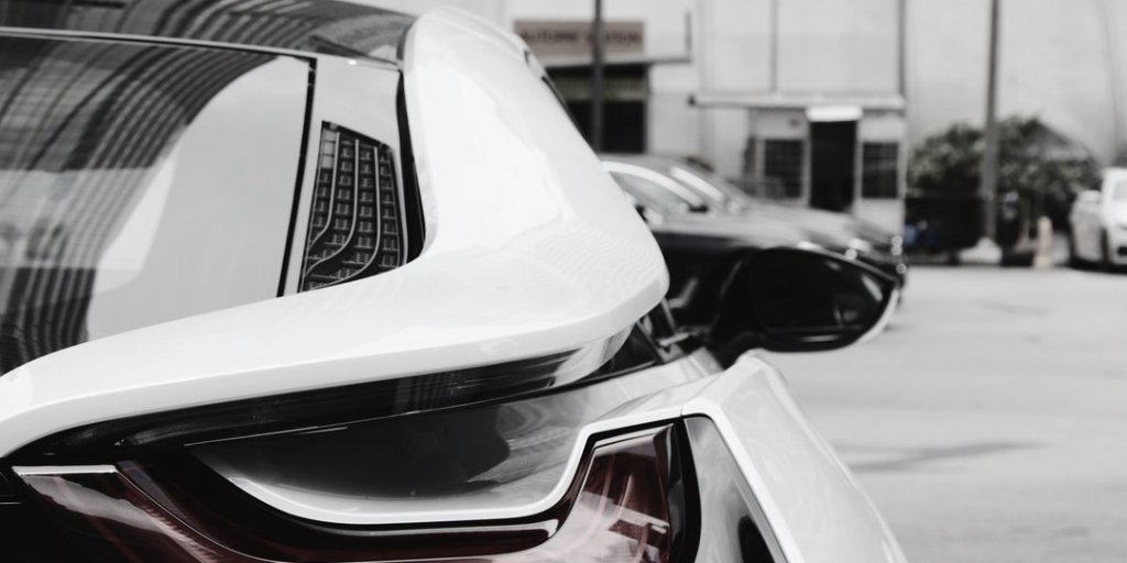 AnythingAutoUK's tweet photo. The last couple of weeks have been manic, with a change of office and (literally) being all over the world at various launches and shows. Olly has put an interesting take on state of the electric car market. But, it could save the combustion engine.  https://t.co/NC9Z0pmyZM https://t.co/6dFyacHVeZ