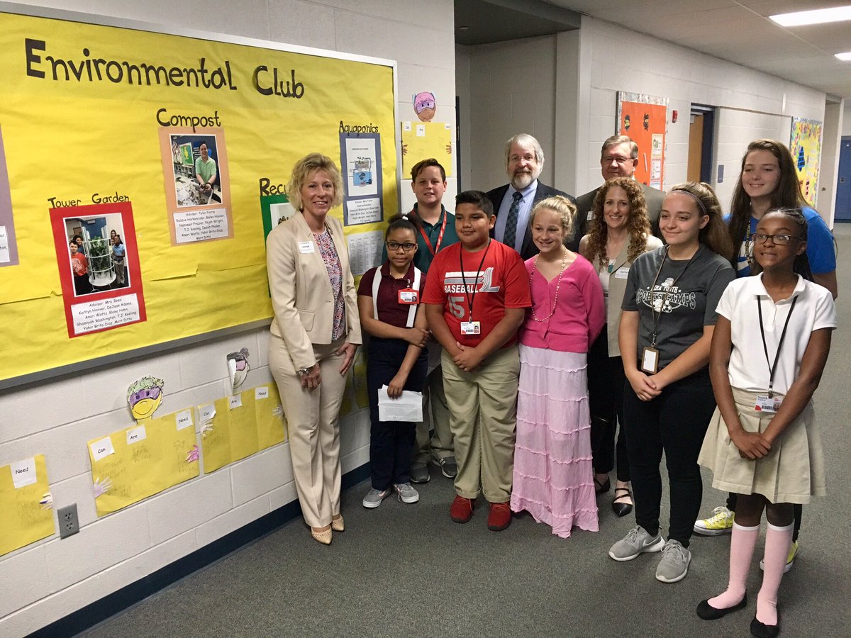 SBOEOhio's tweet photo. Providing students with the knowledge and skills to succeed! Glad to join State Board Pres. @Tess_Elshoff, Board Member @Linda_Haycock and Ohio Rep. Bob Cupp in @LimaCitySchools' South Sci-Tech. Wonderful to share in the excitement for teaching &amp; learning. Thanks to all! #OhioEd https://t.co/62vWdSjAX1