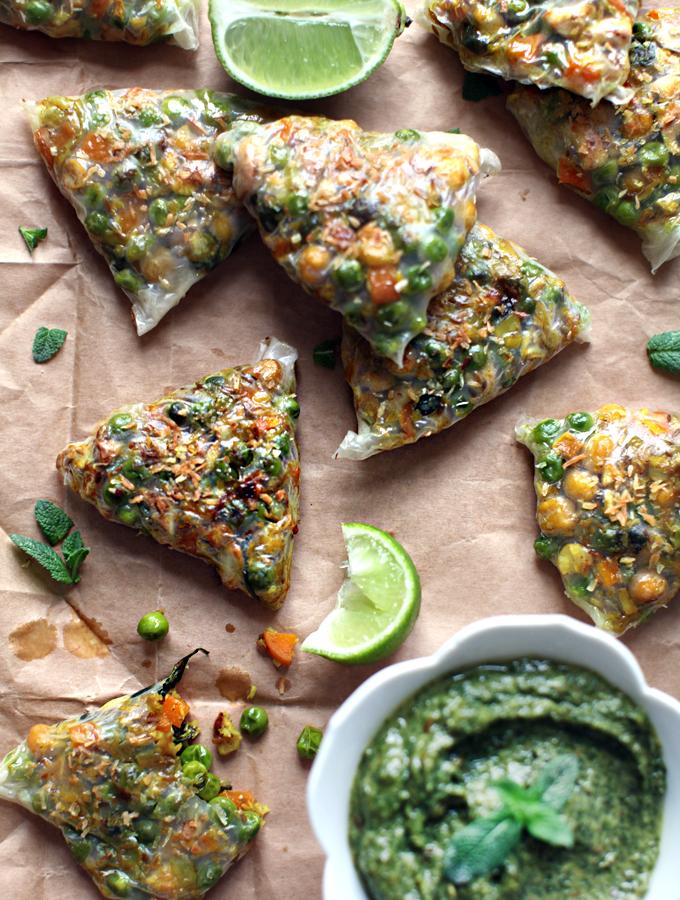 Fully-Loaded Spring Samosas with Sweet n’ Spicy Mint Chutney i.redd.it/3e4izl6a87r11.…