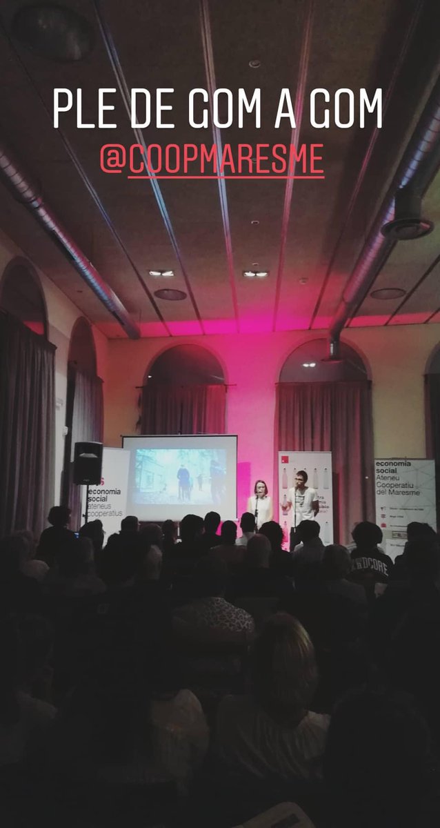 CafedeMarEC's tweet photo. Així tenim la sala. Plena de gom a gom. #NitCoop #PepaMaca2018 #Mataró #mésqueuncafè @CoopMaresme @XesMataro https://t.co/zJKlcWxmOC
