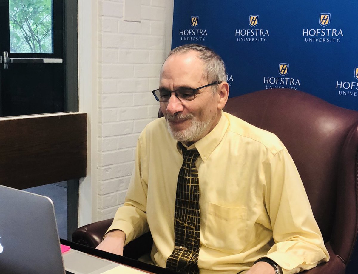 HofstraU's tweet photo. .@HUSchoolofEd’s Alan Singer talking with @fox5ny about eliminating homework in grade schools. Keep an eye out between 5 &amp; 6pm tonight! https://t.co/E1Yre2OsdR #HofstraExperts via @expertfile https://t.co/nzXUfqPiUH