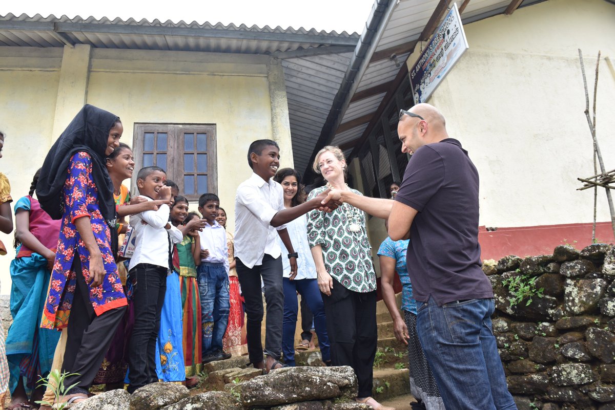 SumranaYasmin's tweet image. This week is extra special for us - it&apos;s the week of #WorldSightDay2018 and we are also celebrating 10 years of @brienholden in Sri Lanka with @AmandaLouiDavis. A great day with full of smiles, music, eye care and new glasses! 
 #EyecareForEverywhere #VisionForEveryone