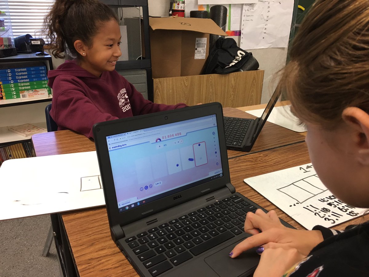 Tweacher_Lawson's tweet photo. #GlobalMathWeek kicked off today at Palo Verde today! My kids liked  #ExplodingDots online but some preferred to "kapow" with the whiteboards. They are so excited about tomorrow! https://t.co/agyblhPfDr