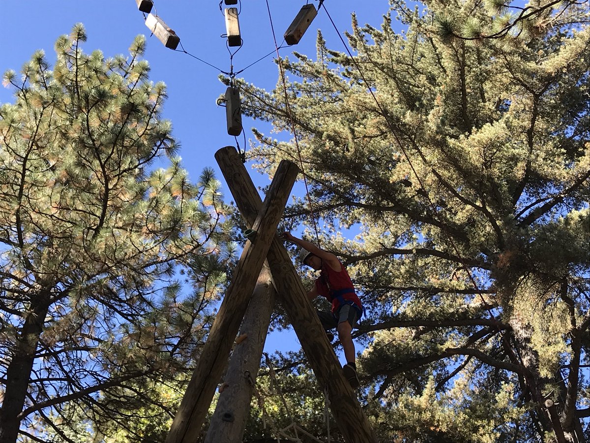 HistoryFrog's tweet photo. Wonderful morning at the ropes course. #grit #determinatiom #teamwork @FirstAveMS @FirstAvePTSA #FApalicamp @ArcadiaUnified https://t.co/DbCsLOlHeU