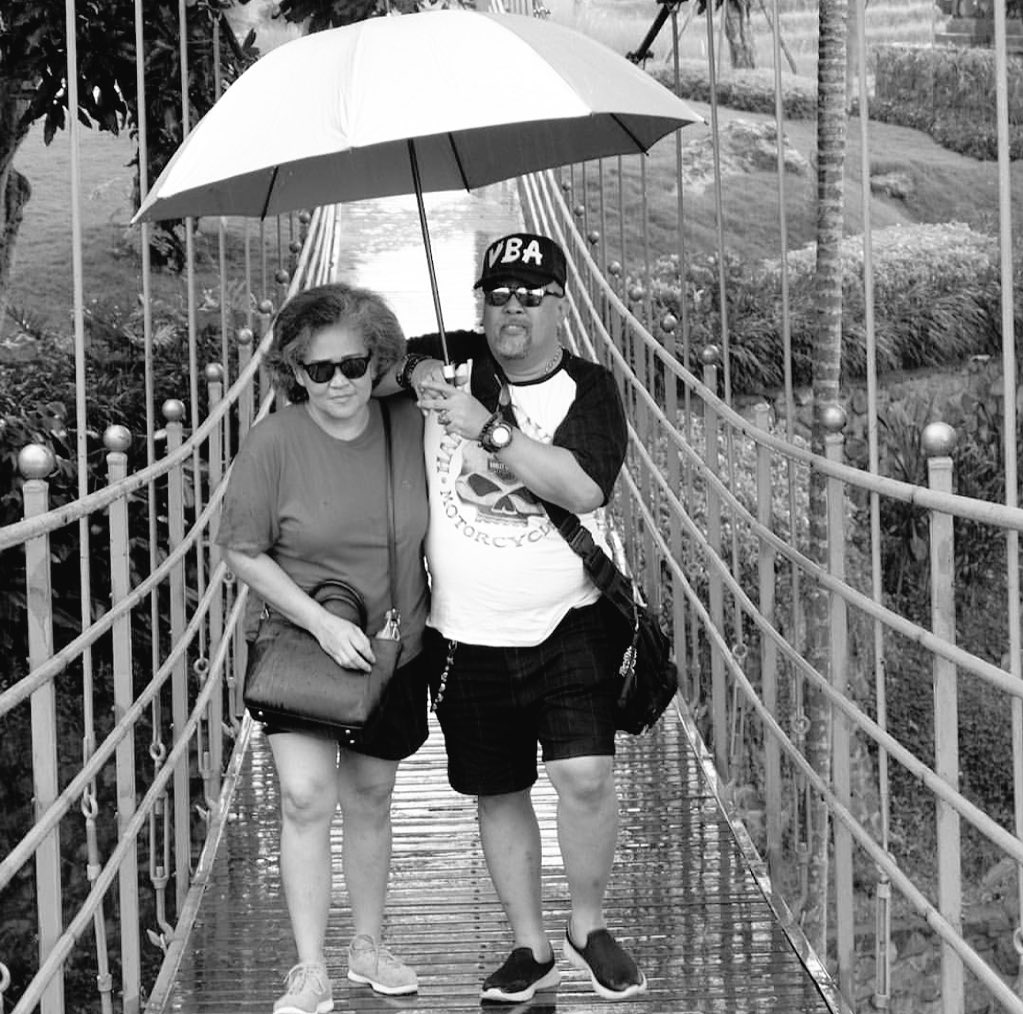 VinoGBastian__'s tweet photo. Dalam suka &amp; duka.. Selamanya. Selamat jalan tante Nita. ❤️ @Indro_Warkop https://t.co/LKI76JVJ1t