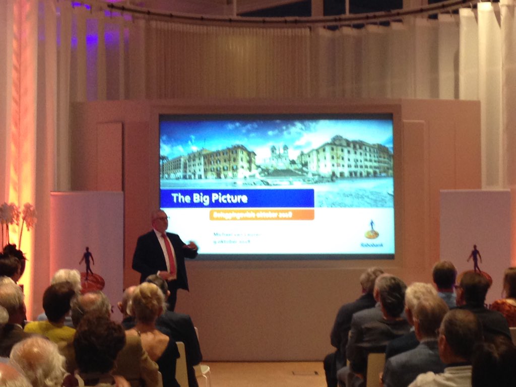 PaulienDe's tweet photo. Michael van Leijsen en @johanvissers nemen #rabobank klanten mee in 'the big picture' van de beleggingswereld. Interessant! https://t.co/75HpA95aUz