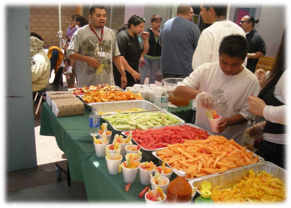 CatholicCharSCC's tweet photo. Did you know, Catholic Charities envisions a valley where:
Families can afford to live in safe & decent housing & eat nutritious food,
#EndHomelessness #Housing #HealthfulEating #NutritiousFood #ChangingLivesforGood #ShareJourney #WorkingtoEndPoverty https://t.co/ODKqAnLET7