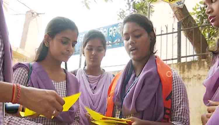 otvnews's tweet photo. #StudentUnionPolls Campaigning for students’ union polls in Odisha ends  https://t.co/a4WPNNik63 https://t.co/Jwps0xhkxH