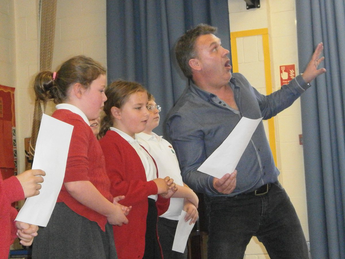 Blandpoet's tweet photo. Victoria Dawson invited me to work with the fine children and teachers at St Bartholomew’s CE Primary in Whitworth near Rochdale yesterday. This was my second visit to St Barts and it was great to work with everybody again. Let’s make it 3 next year Mrs Dawson!!! #ukedchat https://t.co/O0KEvRipmN