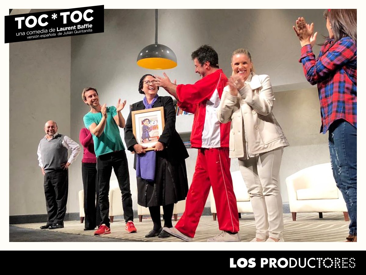 LosProductores_'s tweet photo. ¡El lunes 8 de octubre fue la última función de @vacadescarriada como #María en #TocToc!
Gracias Wendy por acompañarnos en tantas temporadas, por el buen humor y las ganas de llevar esta gran comedia al rededor del país.
Sigamos viviendo esta #PasiónPorElTeatro https://t.co/vYZm4rODFj