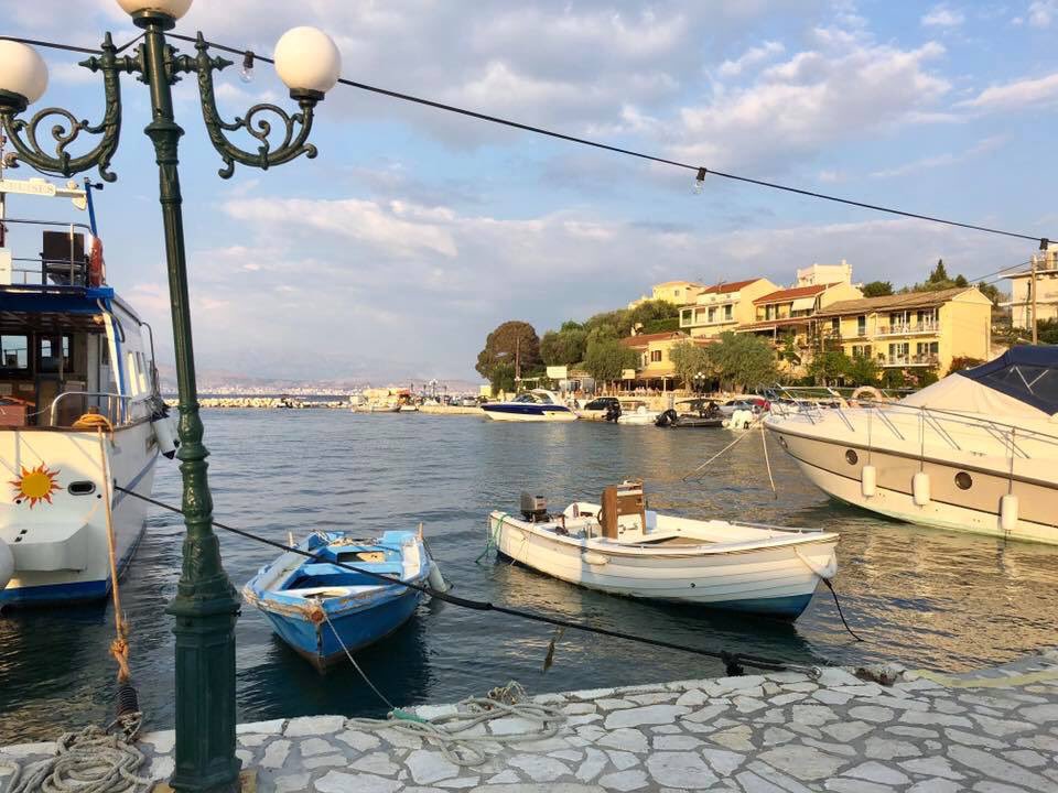 sanshui596's tweet photo. 🎥 #amptaylor
Day 2 of having a #car. #Drove down to #Corfutown, #visited #church #StSpiridon, #visited #AchillionPalace and #drove back via #Kassiopi. #holiday #Albania #corfu #sightseeing #travel #travellers #travelling #tourists #goodfood #sunshine #makingmemories #familytime https://t.co/PZO6ExJods