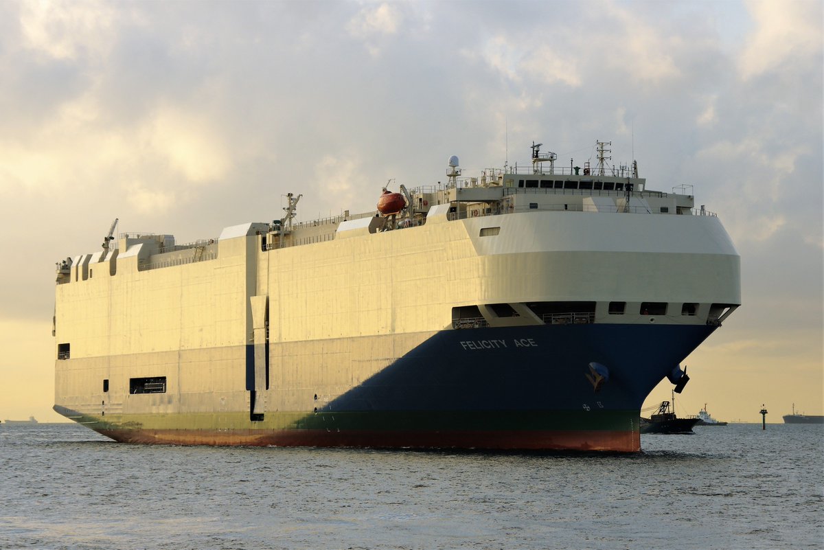 panamaru2's tweet image. FELICITY ACE /IMO9293911 / VEHICLES CARRIER /GRT60,118t / B-2005 entering DKT3C berth Daikoku-pier, Yokohama, Japan. Date:09.Oct.2018.
#VEHICLESCARRIER #shipspotting #shipsinpics #shipping #maritime #ships #MOL #自動車専用船