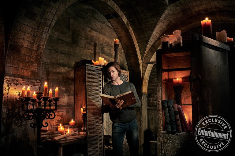 Do you read standing like <a href="/jarpad/">Jared Padalecki</a>, sitting like <a href="/mishacollins/">Misha Collins</a>, or do you prefer to ponder life like <a href="/JensenAckles/">Jensen Ackles</a>? It's #Supernatural premiere week, so why not revisit our Halloween-inspired cover shoot (+ new pics) ew.com/tv/supernatura… #SPNFamily
