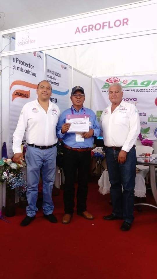 ExpoFlorVG's tweet photo. Así es como vivimos Expo Flor México 2018. ¡Gracias a todos los que hicieron posible este evento! Nos vemos el próximo año. @SAGARPA_mx, @SEDAGROedomex, @ASERCA_mx, Municipio de Villa Guerrero, @Edomex, Tecnológico De Estudios Superiores De Villa Guerrero. https://t.co/LpBNLKV7cB