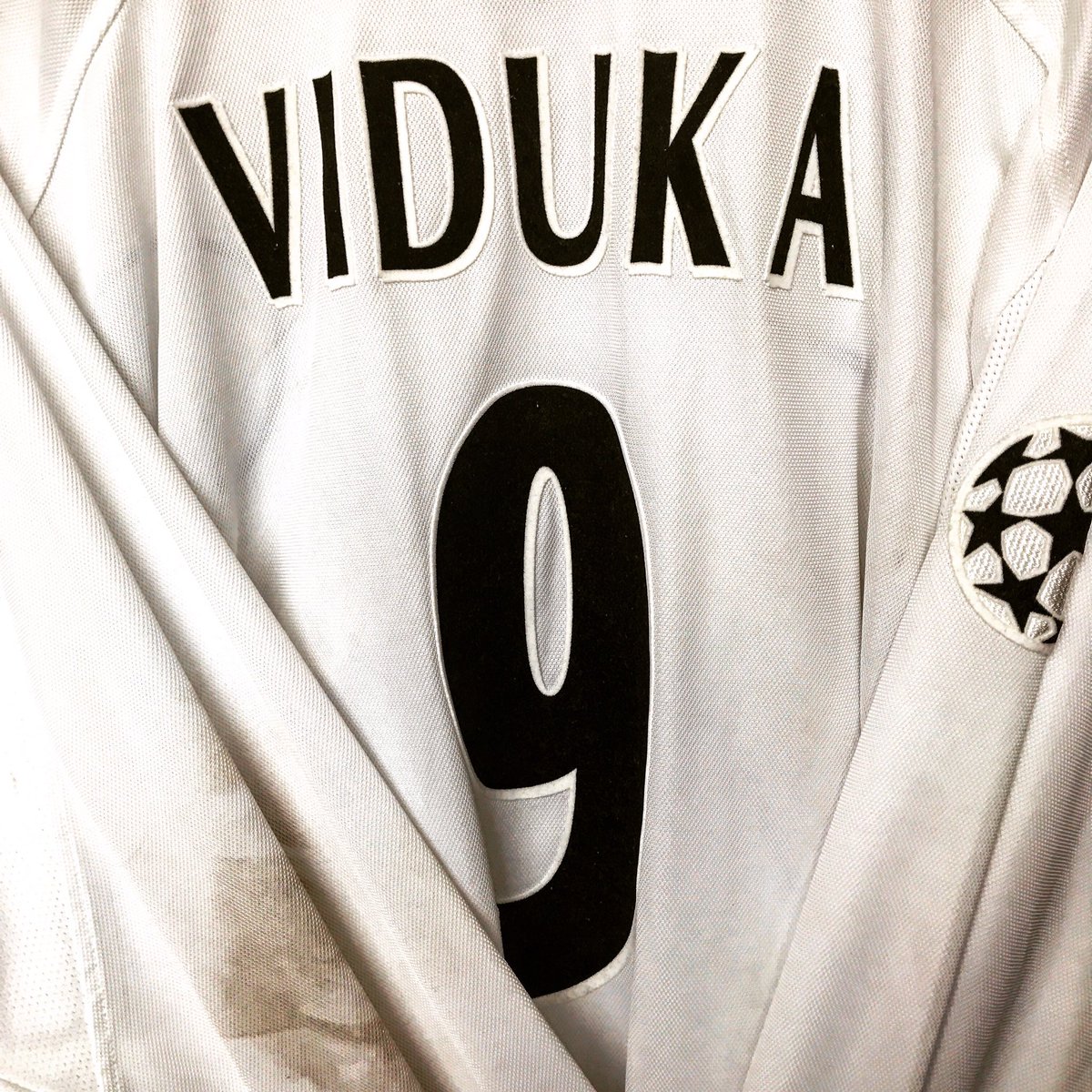 viduka leeds shirt