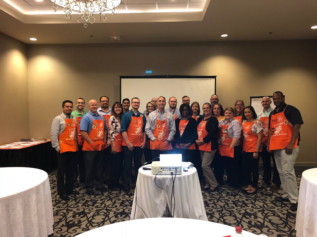 esimedina's tweet image. Thank you @D66ClayB for taking time to Inspire us to be great leaders! #LeadershipDevelopment #AdvancedDevelopment