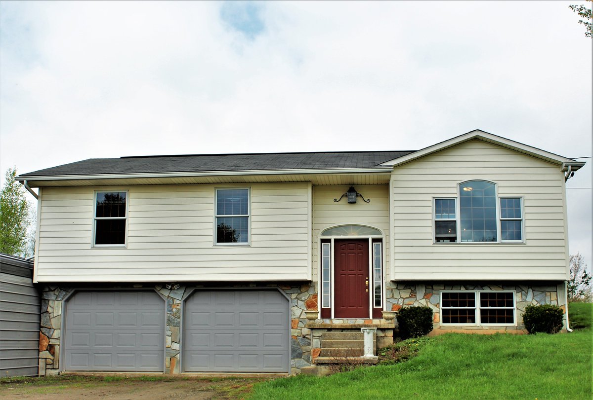 williamsteamkbb's tweet image. We just closed this awesome property at 266 Cimino Lane, Osceola Mills! #RealEstate #PropertyClosing