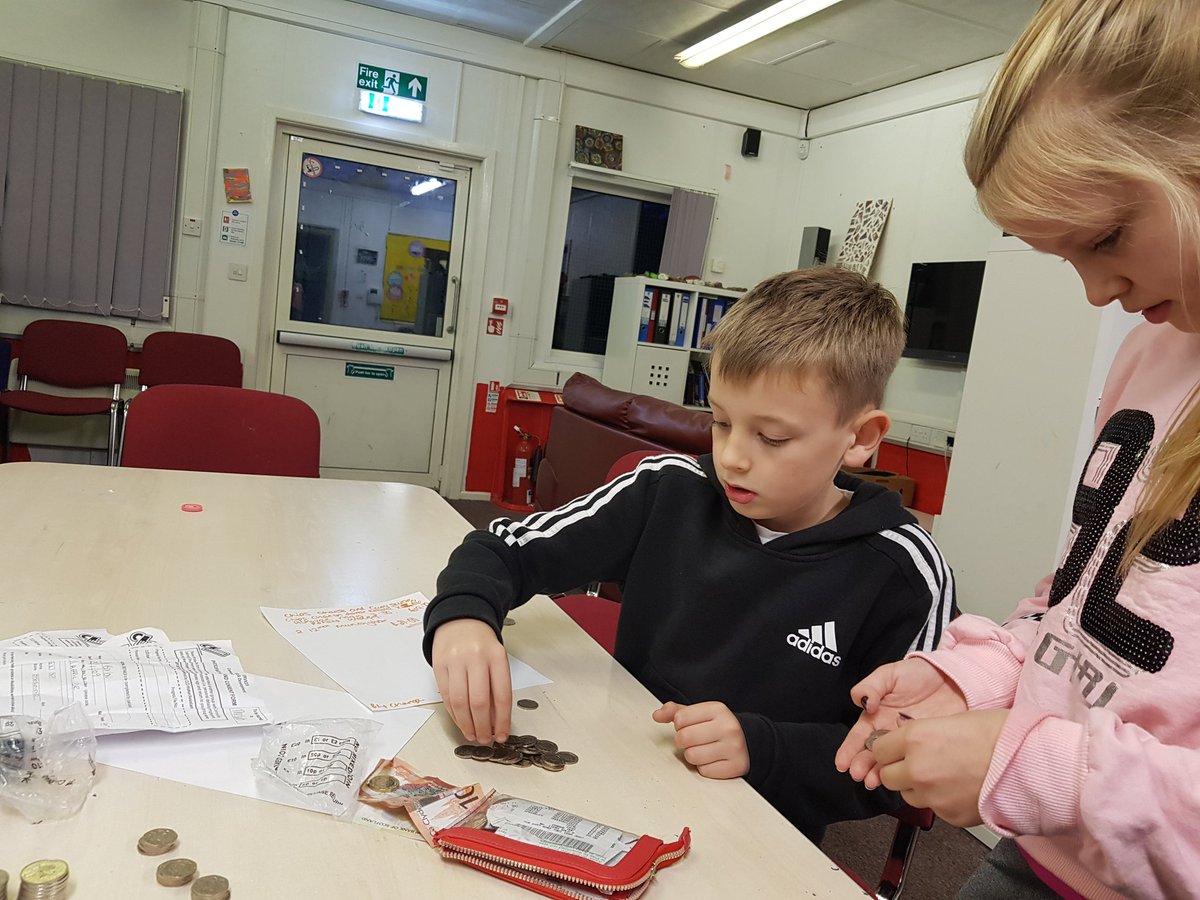 SubYouthClub's tweet photo. Money counting skills on the go
#munchytime https://t.co/rt1oBRRFIY
