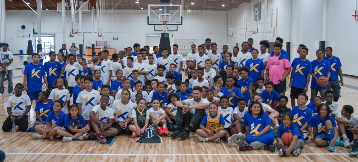 ThompsonFamFoun's tweet photo. It was an honor to host our first ever basketball clinic for kids in the Bay Area. We want to thank everyone for coming out to participate and thank you to our sponsors for assisting us with this event! @DrinkBODYARMOR  @KindersBBQ  @KINDSnacks #soldiertown https://t.co/uVehG9VL2L